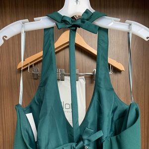 Vera Wang White V Neck Halter Gown with Sash